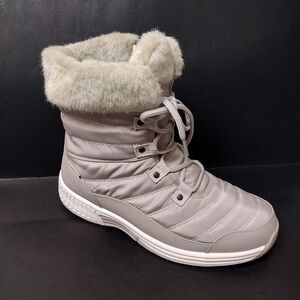 - NEW ,ORTHOFEET  ALPS WATERPROOF WOMEN'S BOOTS , SIZE :9.5